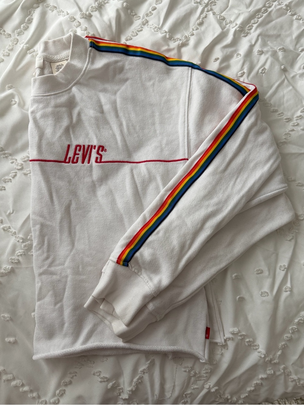 Levi's White Cropped Crewneck Sweatshirt with Rainbow Shoulder Stripe